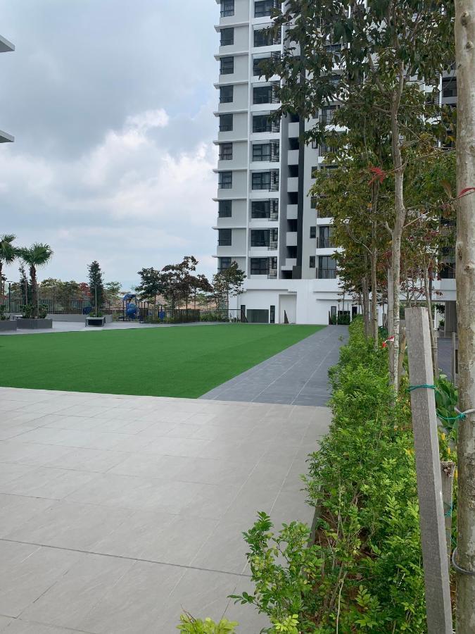 Luxstudio Tiara Imperio Bangi Buitenkant foto